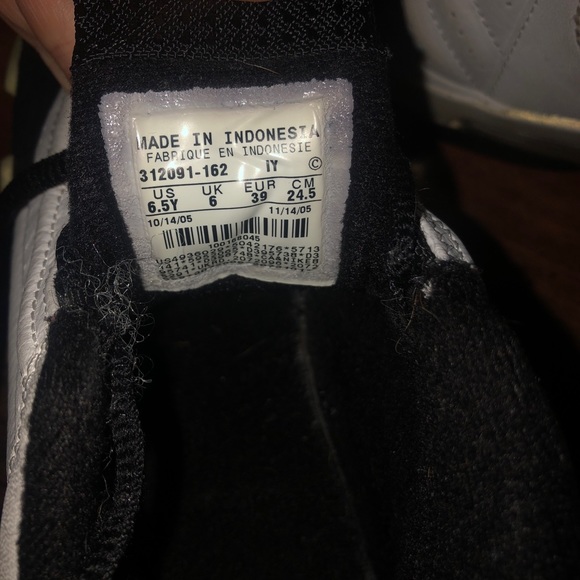 Jordan’s XIV, size 6.5Y - Picture 3 of 5